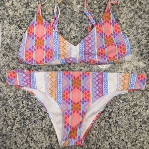Raisins tribal print strappy detail bikini med